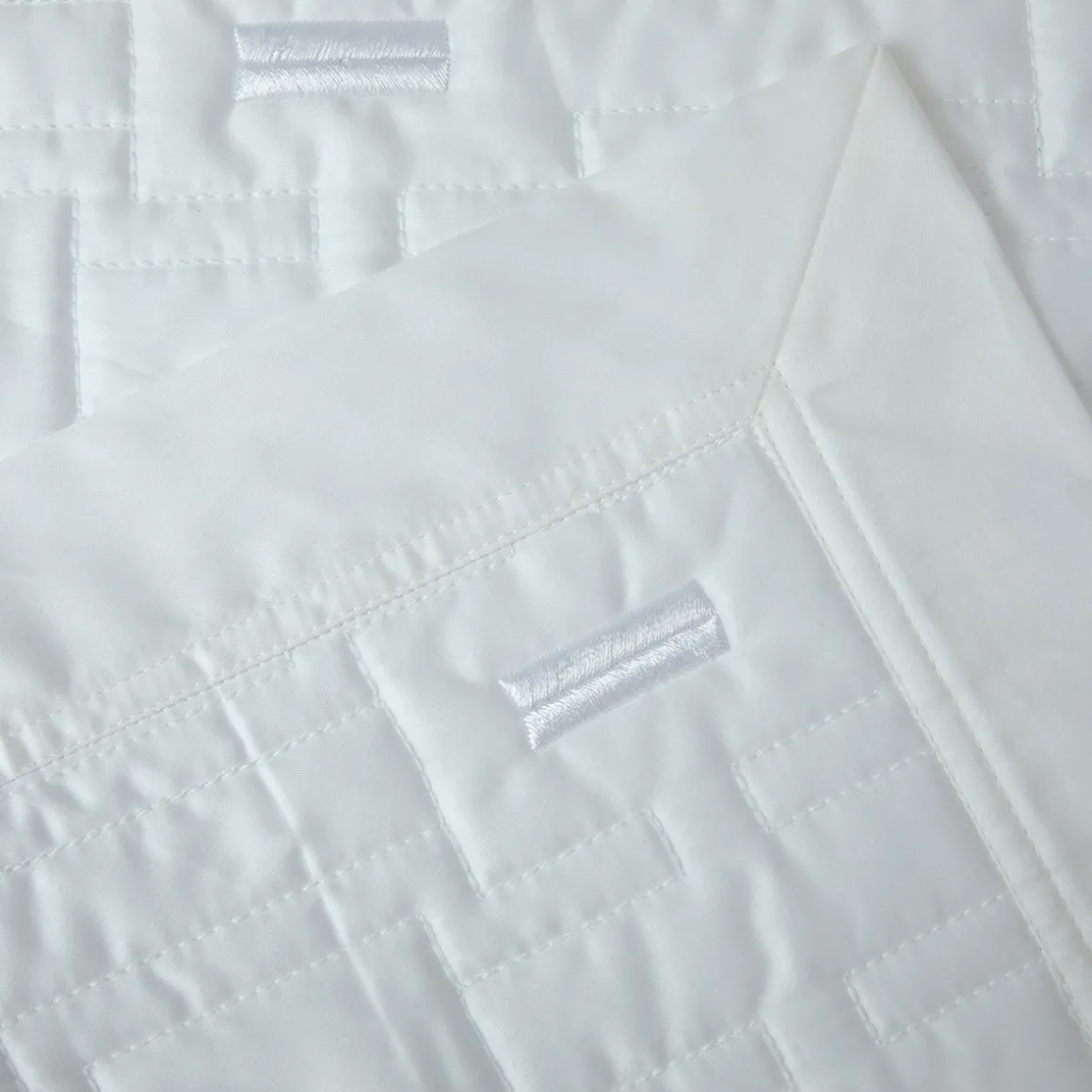 Yves Delorme Chemin de lit Tuilerie- Plaids & Dessus De Lit|Dessus De Lit & Couvertures